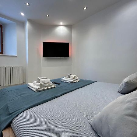 Terra Apartment - Ski In & Ski Out - Cerviniaholidays-Com ブレウイル・チェルヴィナイア エクステリア 写真