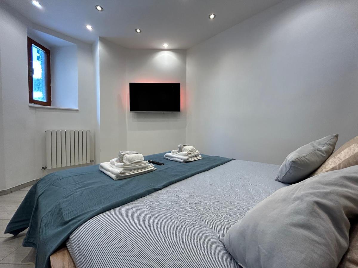 Terra Apartment - Ski In & Ski Out - Cerviniaholidays-Com ブレウイル・チェルヴィナイア エクステリア 写真